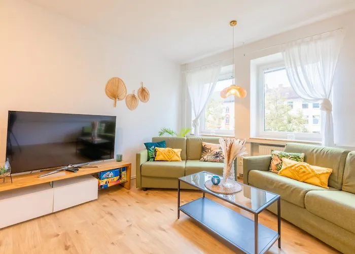 Stay Awesome - Urban Jungle Apartment Zentral, Wilhelmshoehe