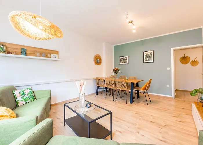 Stay Awesome - Urban Jungle Apartment Zentral, Wilhelmshoehe
